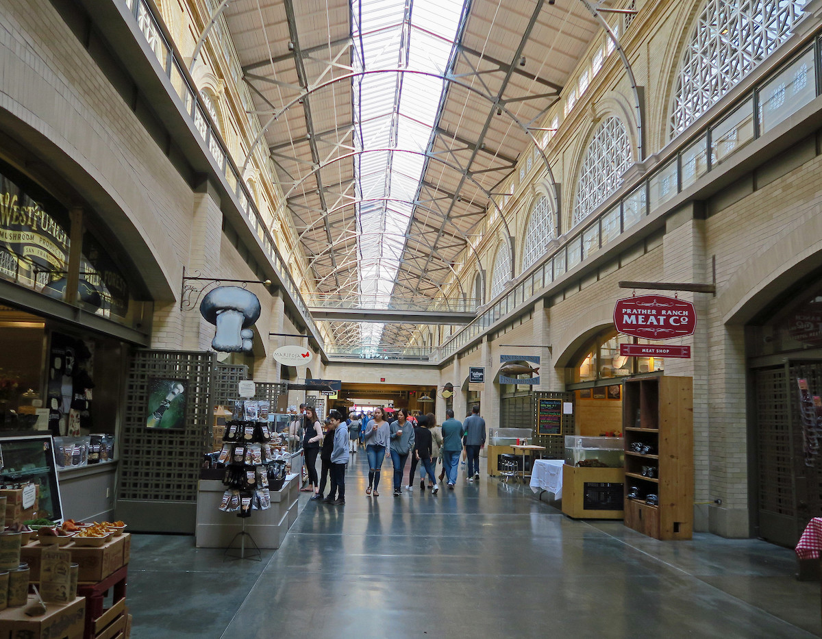 El interior del Ferry Building en San Francisco