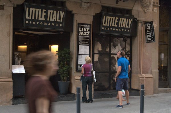 Little Italy tiene uno de los mejores menús de Nochevieja en Barcelona. ¡No hay nada mejor que la comida mediterránea y el jazz en vivo!