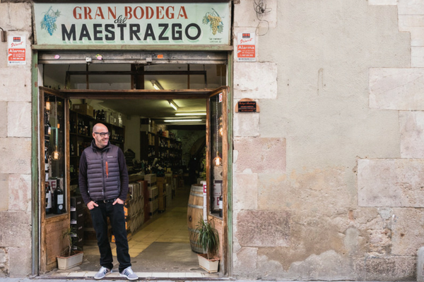 ¡Nos encantan algunos de los bares de vinos más auténticos y mejores de Barcelona! ¡Son definitivamente los mejores lugares para comprar vino en Barcelona! ¡Mira nuestros favoritos en nuestra publicación!