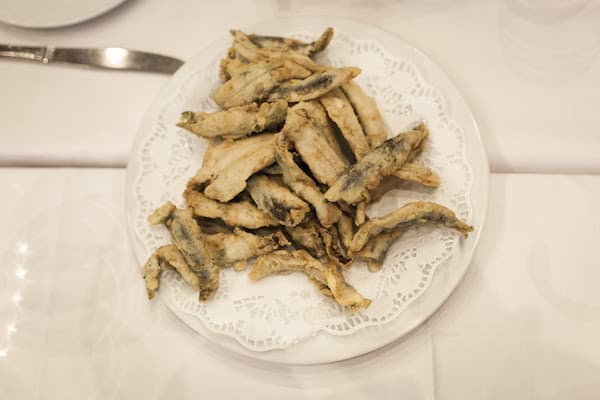 ¿Te estás preguntando dónde comer en Jerez? ¡Prueba el pescado frito en Bodosky!