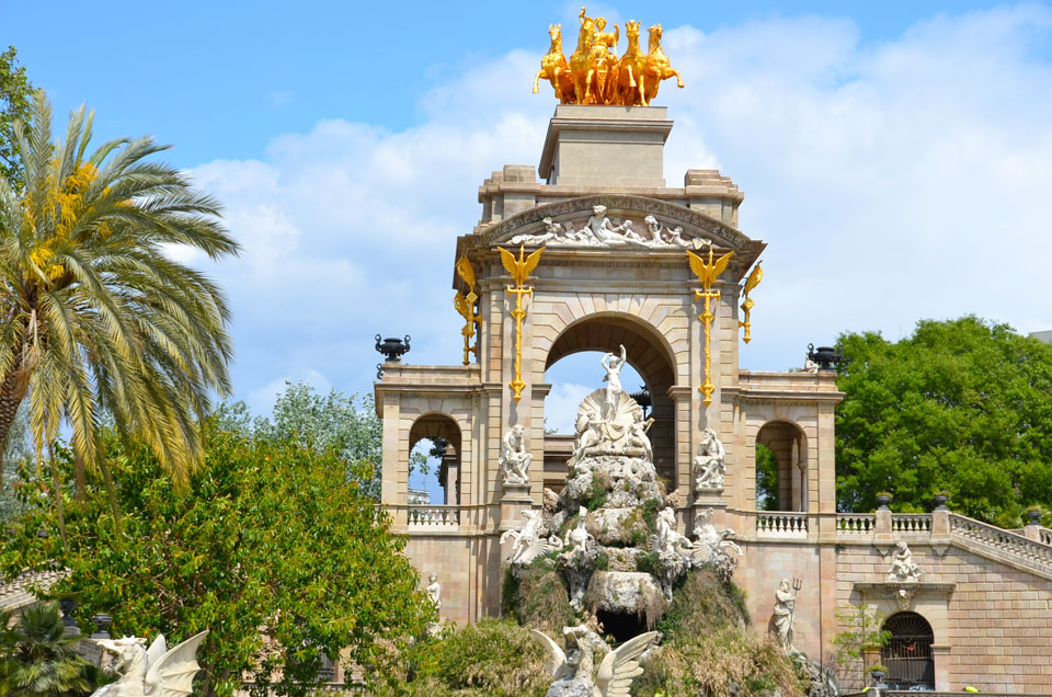 El hermoso Parc Ciuadella es el lugar perfecto para pasar una tarde soleada en Barcelona.