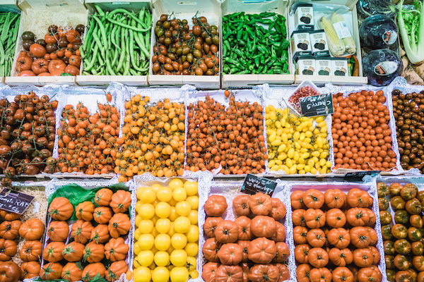 ¡Uno de nuestros mercados favoritos en París un domingo es el mercado orgánico en Marché Raspail!