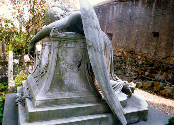 El cementerio no católico es una de las vistas más singulares de Roma fuera de los caminos trillados.