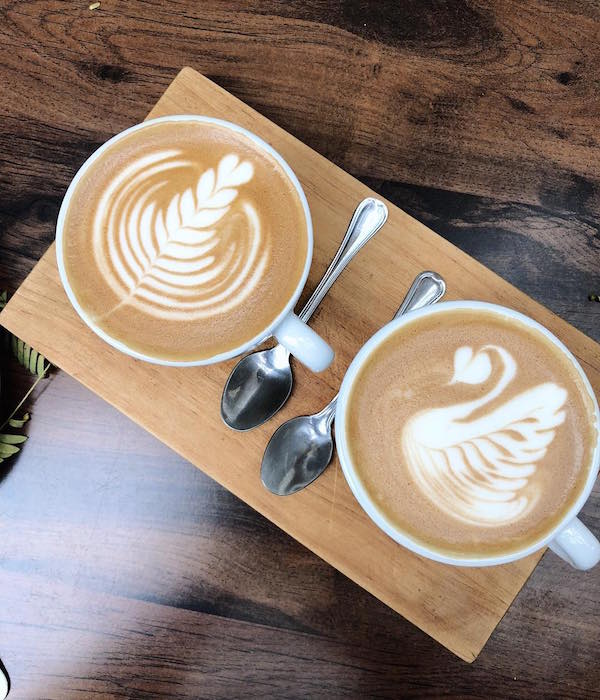Un puesto de mercado pequeño pero encantador, Old Town Coffee tiene algunos de los mejores cafés de San Sebastián.