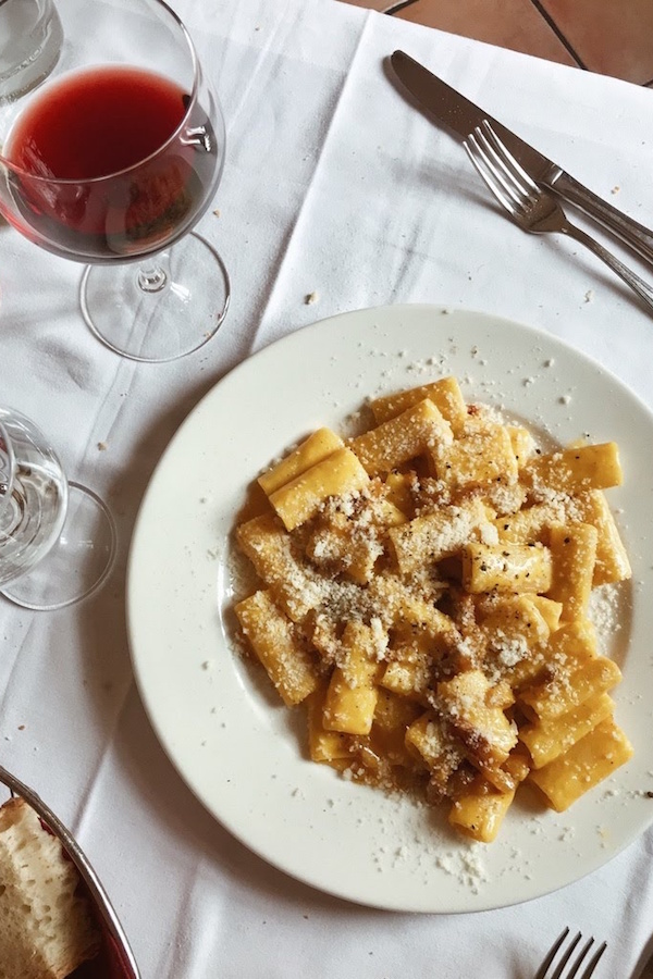 Pommidoro es uno de nuestros restaurantes favoritos de San Lorenzo para carbonara.