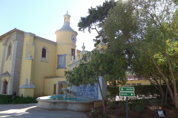 El Museo Condes de Castro Guimarães es una visita obligada en una excursión de un día a Cascais.
