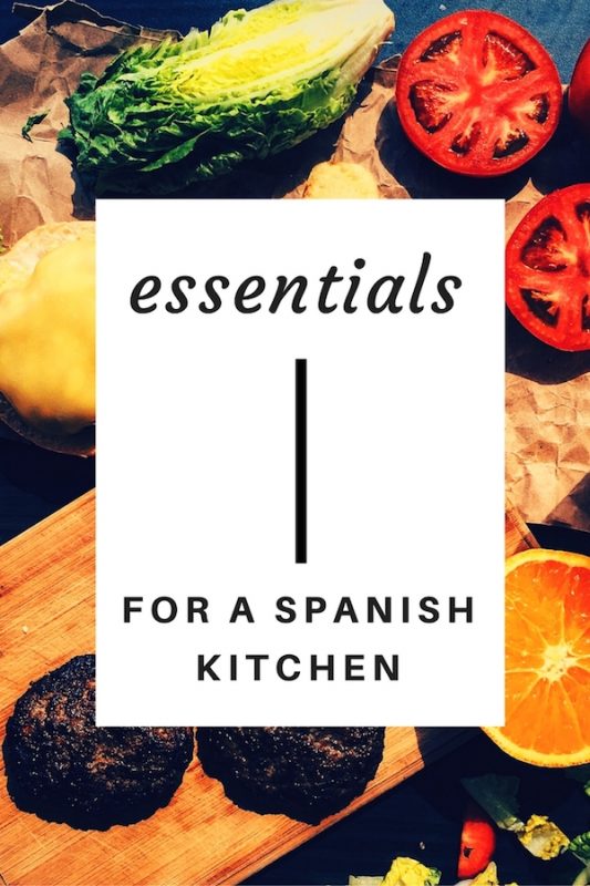 ¡Asegúrate de abastecerte de algunos ingredientes españoles tradicionales para la increíble cocina inspirada en Barcelona!