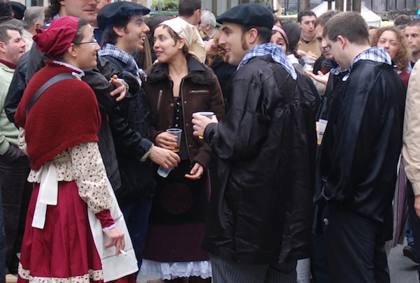 La fiesta de Santo Tomás es una de nuestras fiestas favoritas en San Sebastián. ¡La ciudad se convierte en un gran mercado!