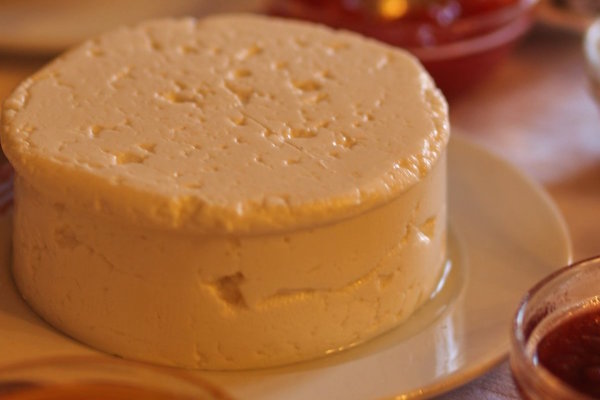El queso portugués viene en muchas formas y tamaños, pero somos partidarios del queijo fresco para Rabaçal.