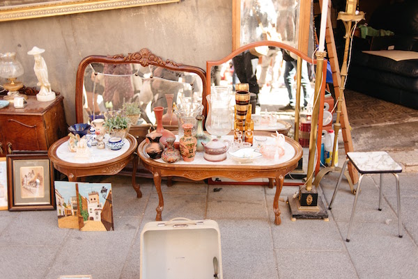 Uno de los mercadillos con más historia de Sevilla es el que tiene lugar todos los jueves en la calle Feria.