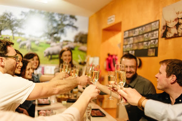 El cava es uno de los vinos catalanes más populares.