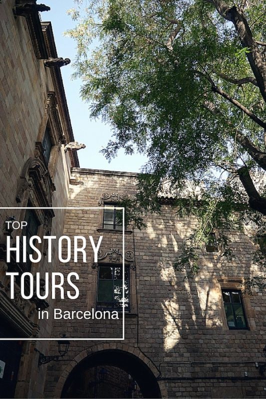 Aunque Barcelona es conocida hoy en día como una ciudad moderna y cosmopolita, hay una historia fascinante detrás de la capital de Cataluña. ¿Y qué mejor manera de averiguarlo que a través de las palabras de un narrador talentoso? ¡Aquí están algunos de los mejores tours de historia en Barcelona!