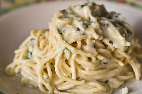 Pasta cacio y pepe