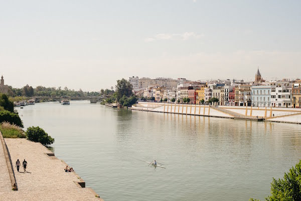 ¿No sabes dónde comer en Sevilla? ¡Hay muchas opciones geniales en Triana!